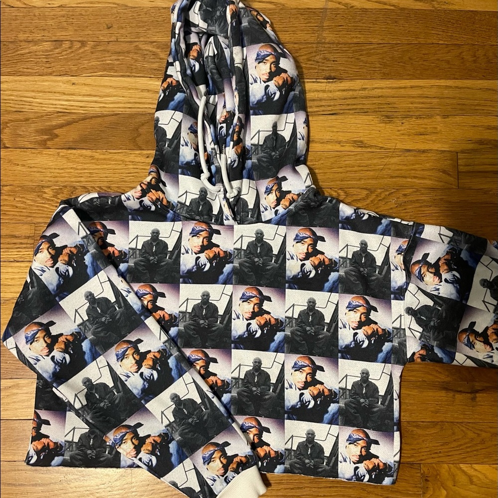 2Pac Cropped Hoodie